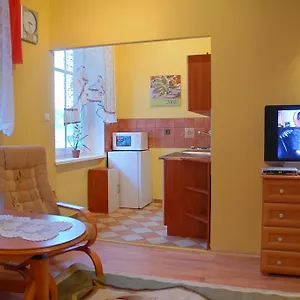 https://elmar.szklarskaporebahotels.net